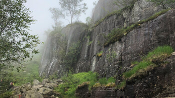 Felslandschaft am Weg zum Preikestolen