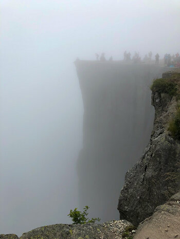 der Preikestolen ist gut besucht