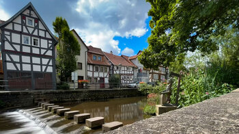 Fachwerkhäusern an der Lauter in Lauterbach