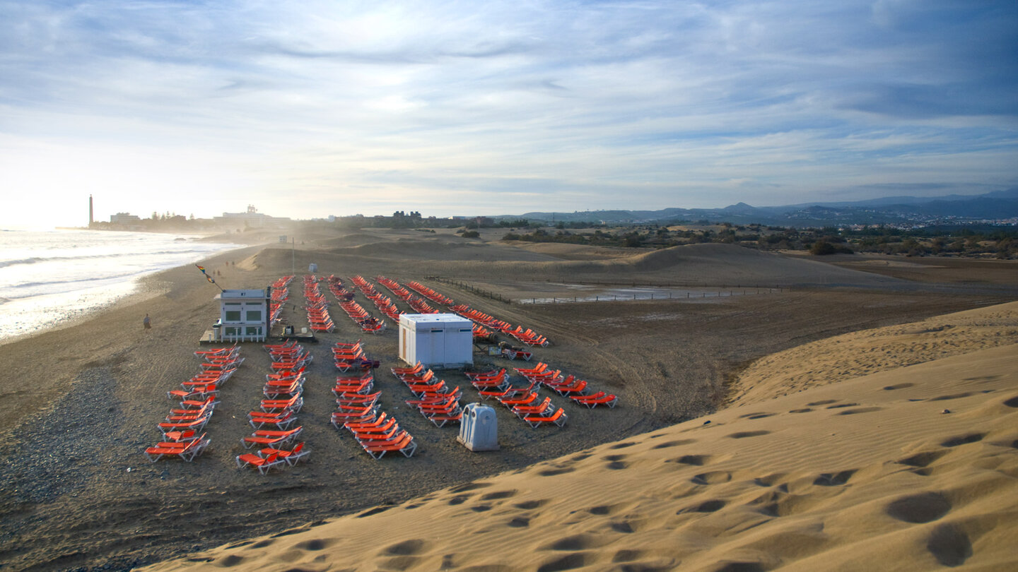Blick von den Dünen in Richtung Meloneras an der Playa de Maspalomas auf Gran Canaria Blick von den Dünen in Richtung Meloneras an der Playa de Maspalomas auf Gran Canaria