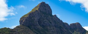 schroffe Felswände am Montagne du Rempart im Black River Distrikt