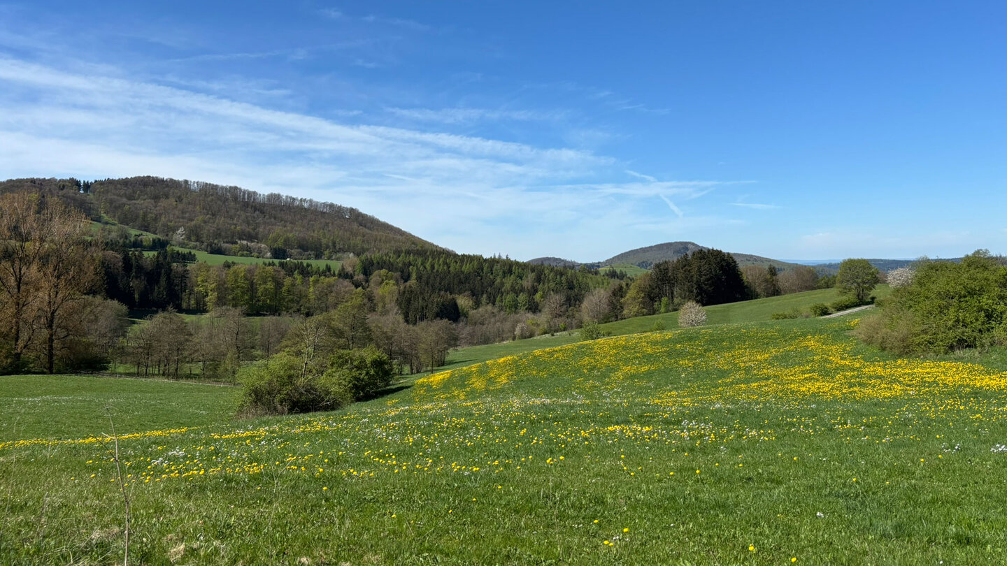 die Extratour Gersfeld bietet wunderschöne Ausblicke auf die Umgebung die Extratour Gersfeld bietet wunderschöne Ausblicke auf die Umgebung
