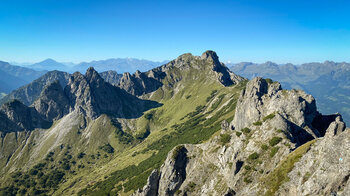 Blick von den Drei Schwestern zum Garsellikopf