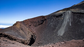 Krater der Narices del Teide am Wanderweg Chafari