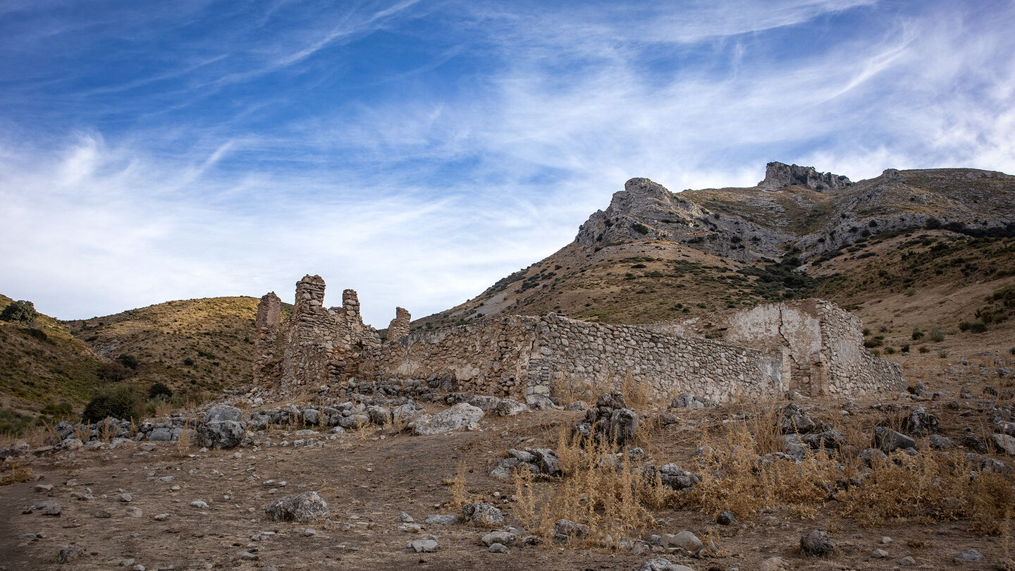 Ruinen des Cortijo de Cañatienda am La Tiñosa