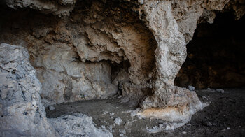 Felsdurchbrüche in der Cueva del Morrión