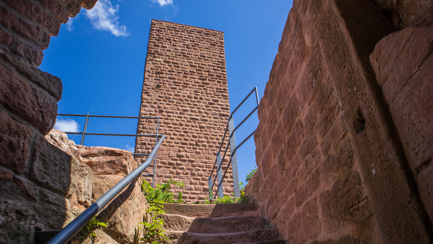 Bergfried der Burg Scharfenberg