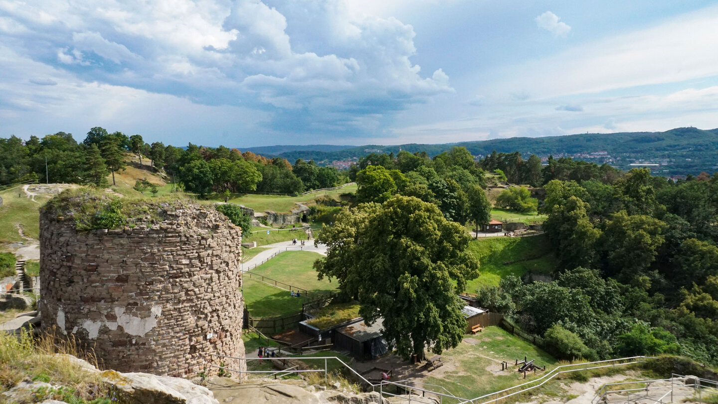 Blick von der Ruine Regenstein auf die Landschaft im Naturpark Harz