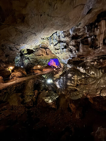 faszinierende Räume in der Nebelhöhle