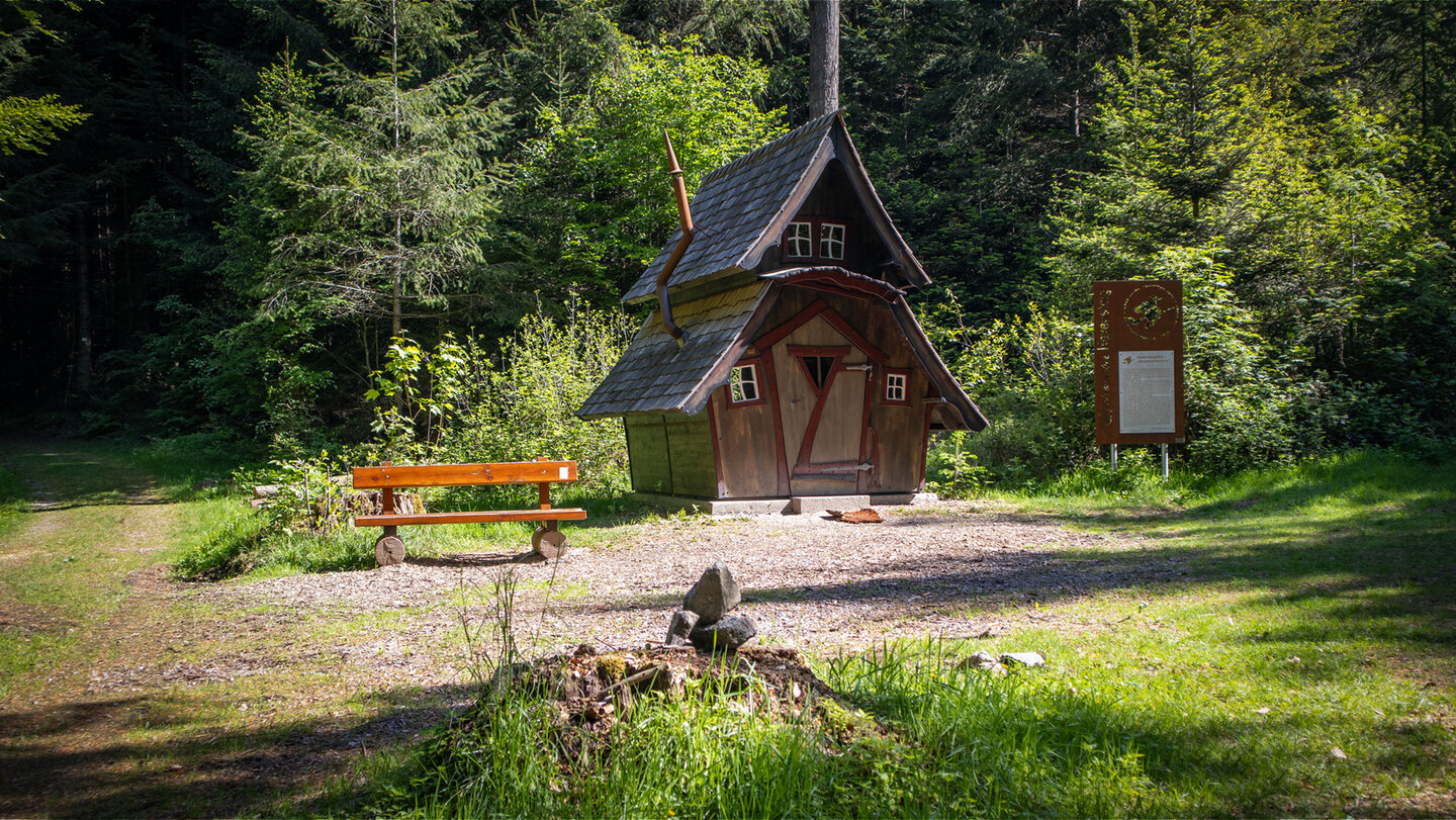 Hexentanzplatz – Schnittpunkt zweier Wanderwege im Nordschwarzwald