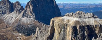 Piz Ciavazes vor dem Langkofelmassiv