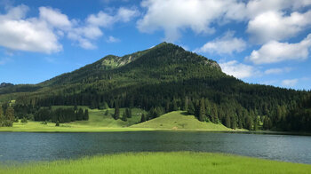 Spitzingsee mit Brecherspitz im Mangfallgebirge