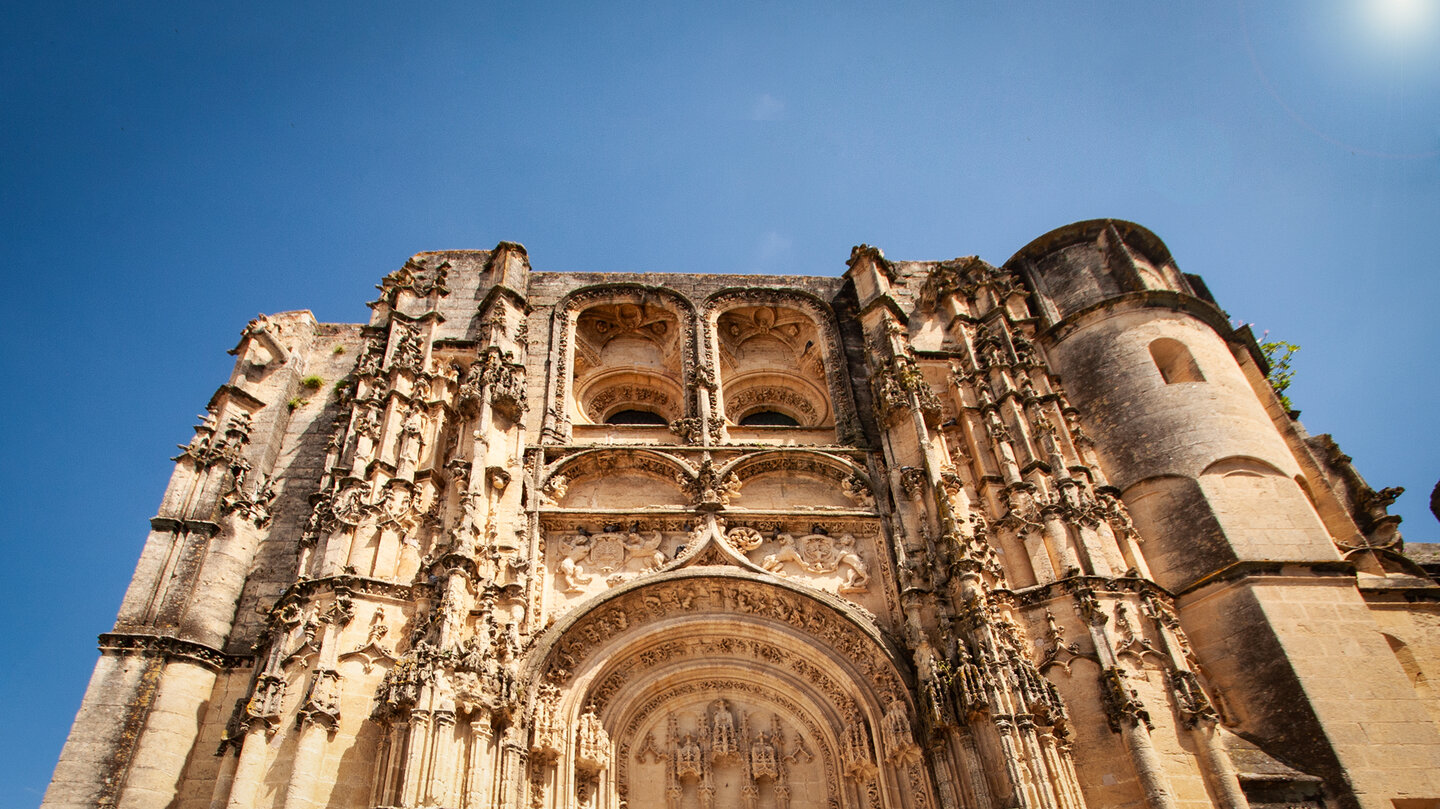 Portal der Basilika Santa María de la Asunción | © Sunhikes