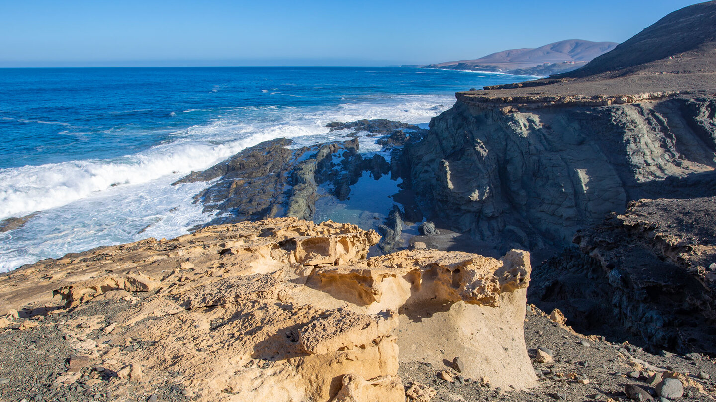 Wandern auf dem West-Coast-Trail auf Fuerteventura | © Sunhikes