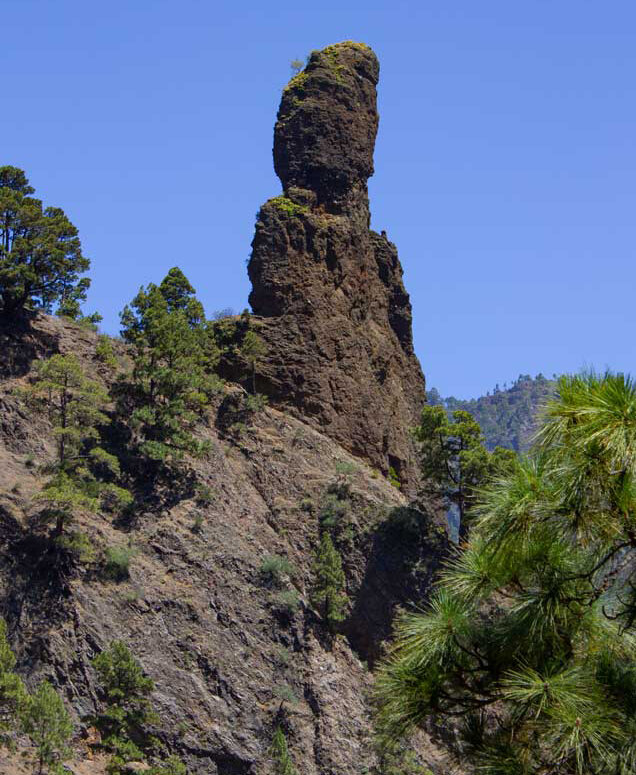 der eindrucksvolle Monolith Roque Idafe | © SUNHIKES