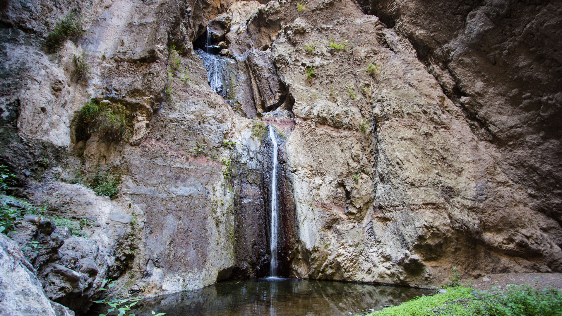 Wanderung durch die Schlucht im Barranco del Infiero | © Sunhikes