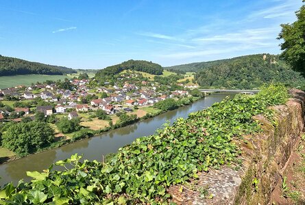 das Neckartal bei Guttenbach | © Sunhikes
