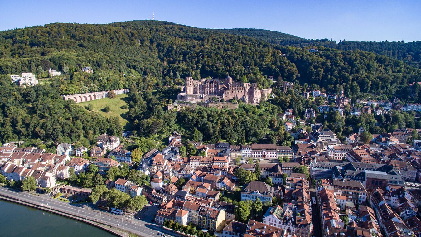 das Heidelberger Schloss thront über dem Neckartal | © Sunhikes das Heidelberger Schloss über dem Neckartal | © Sunhikes