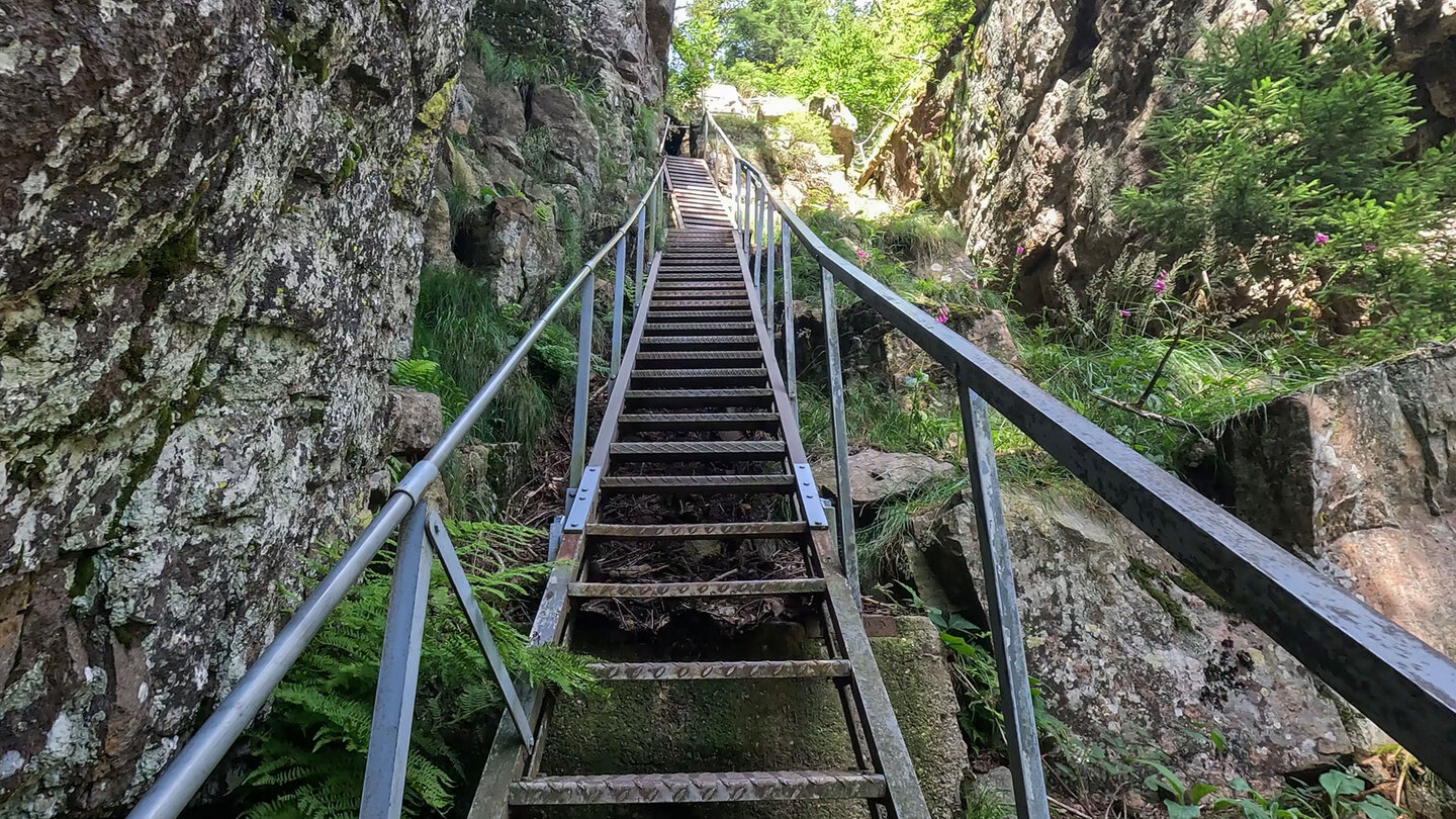 die lange Treppe Escaliers des Hirschsteine | © Sunhikes
