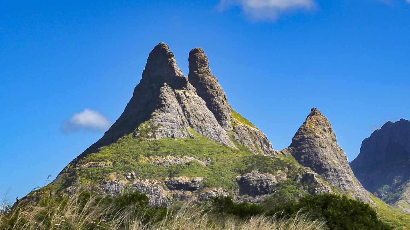 die Gipfel Trois Mamelles im Black River District auf Mauritius | © Sunhikes