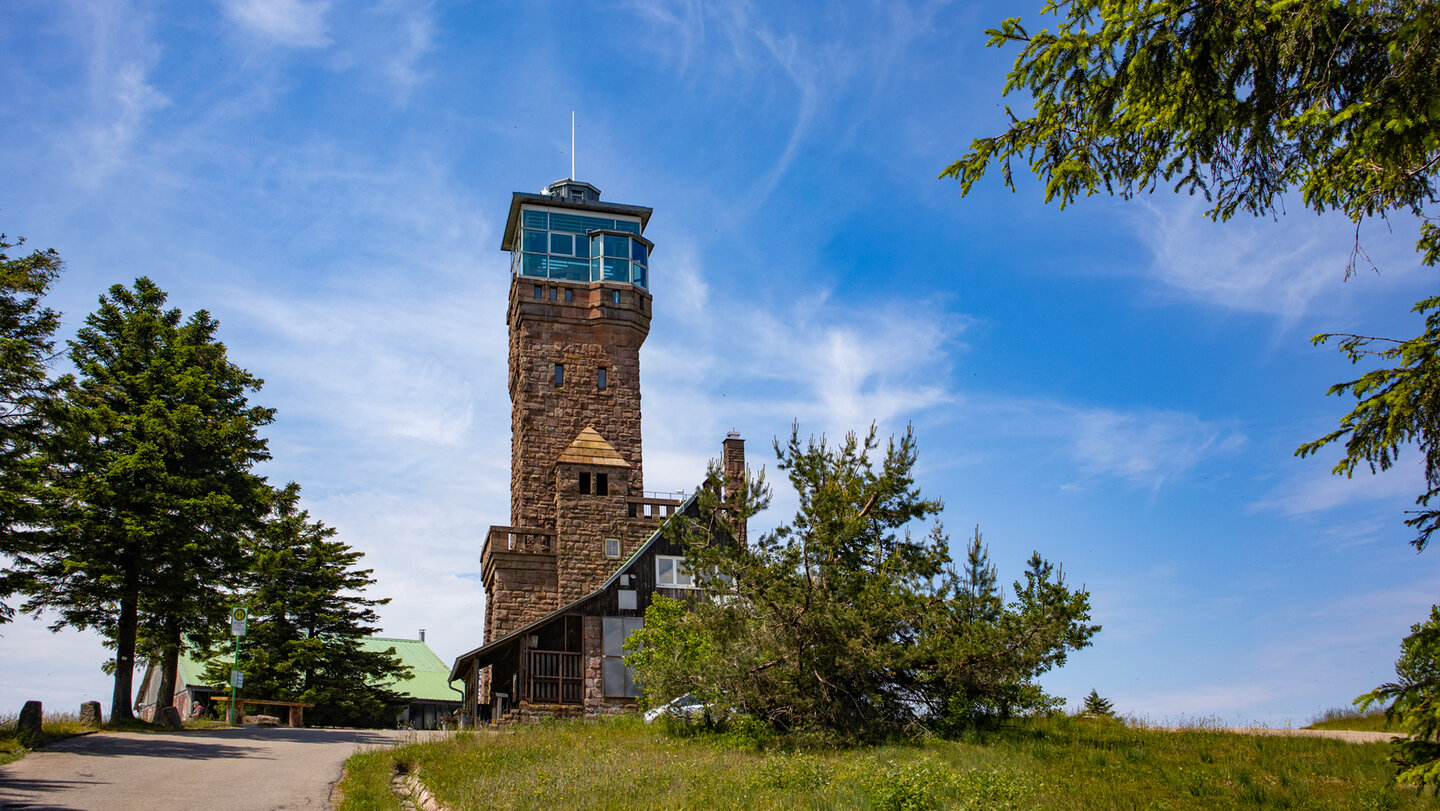 der Hornisgrindeturm auf der 1.164 Meter hohen Hornisgrinde | © Sunhikes