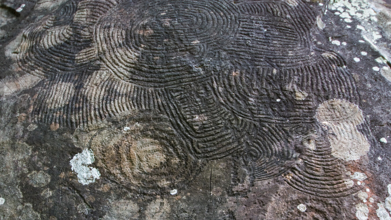 Petroglyphen bei La Zarza | © Sunhikes