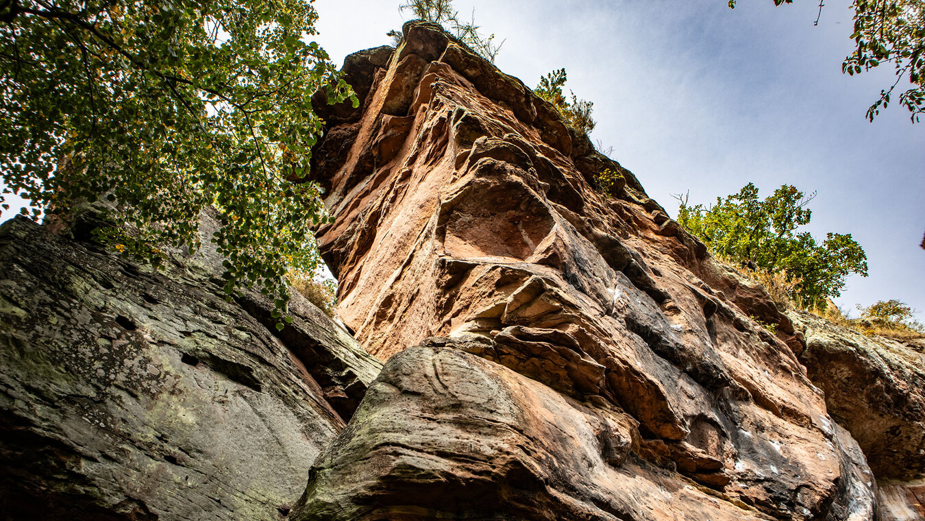Sandsteinfelsen der Burg Vieux-Windstein | © Sunhikes