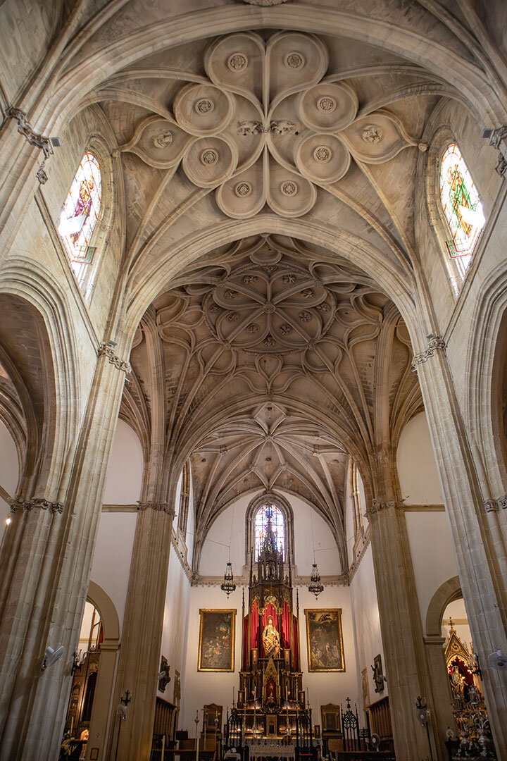 Altarraum die Kirche Iglesia de San Mateo Apóstol in Tarifa | © Sunhikes