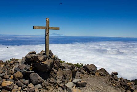 Holzkreuz am Gipfel des Pico de La Nieve | © SUNHIKES