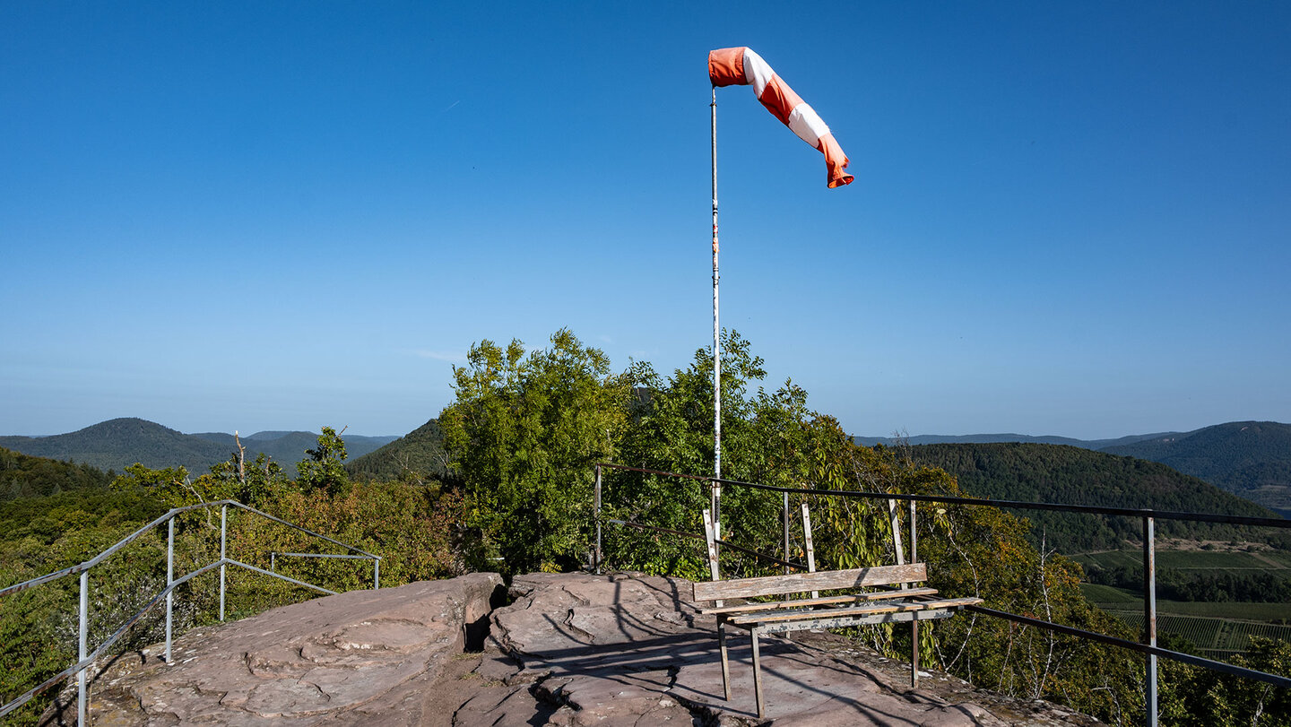 Ruine Neukastel bei Leinsweiler | © Sunhikes