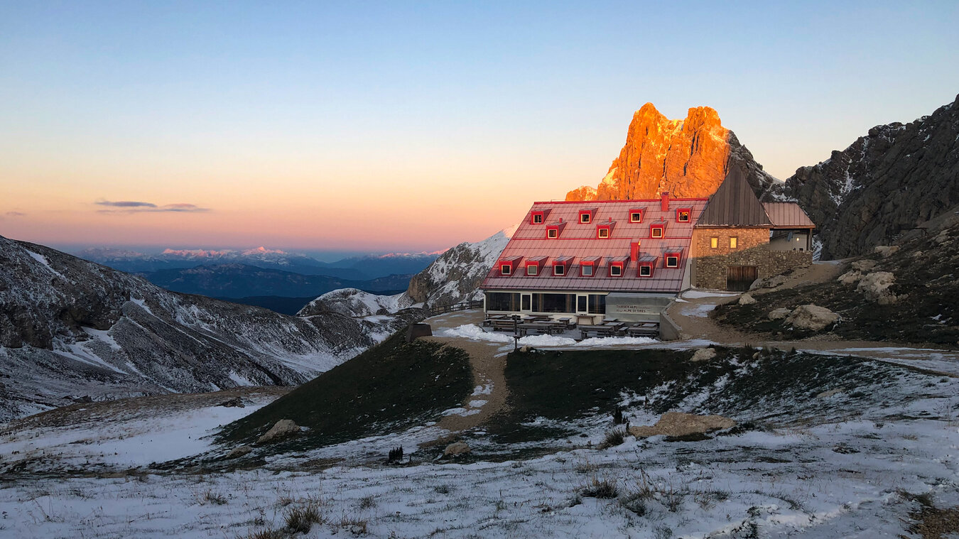 Tierser Alpl Hütte im Naturpark Schlern-Rosengarten | © Sunhikes