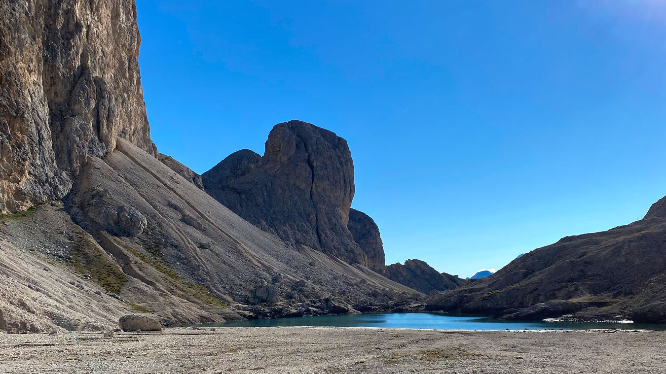 der Antermoiasee im Naturpark Schlern-Rosengarten | © Sunhikes