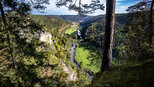Blick vom Knopfmacherfels übers Donautal bis Beuron | © Sunhikes