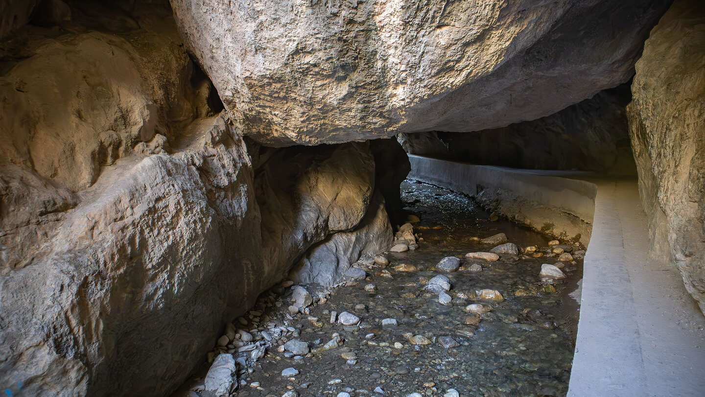 Wegabschnitt in der Cueva de Las Palomas | © Sunhikes