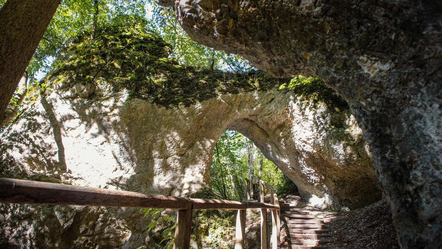 Felsentor bei den Inzighofer Grotten | © © Sunhikes