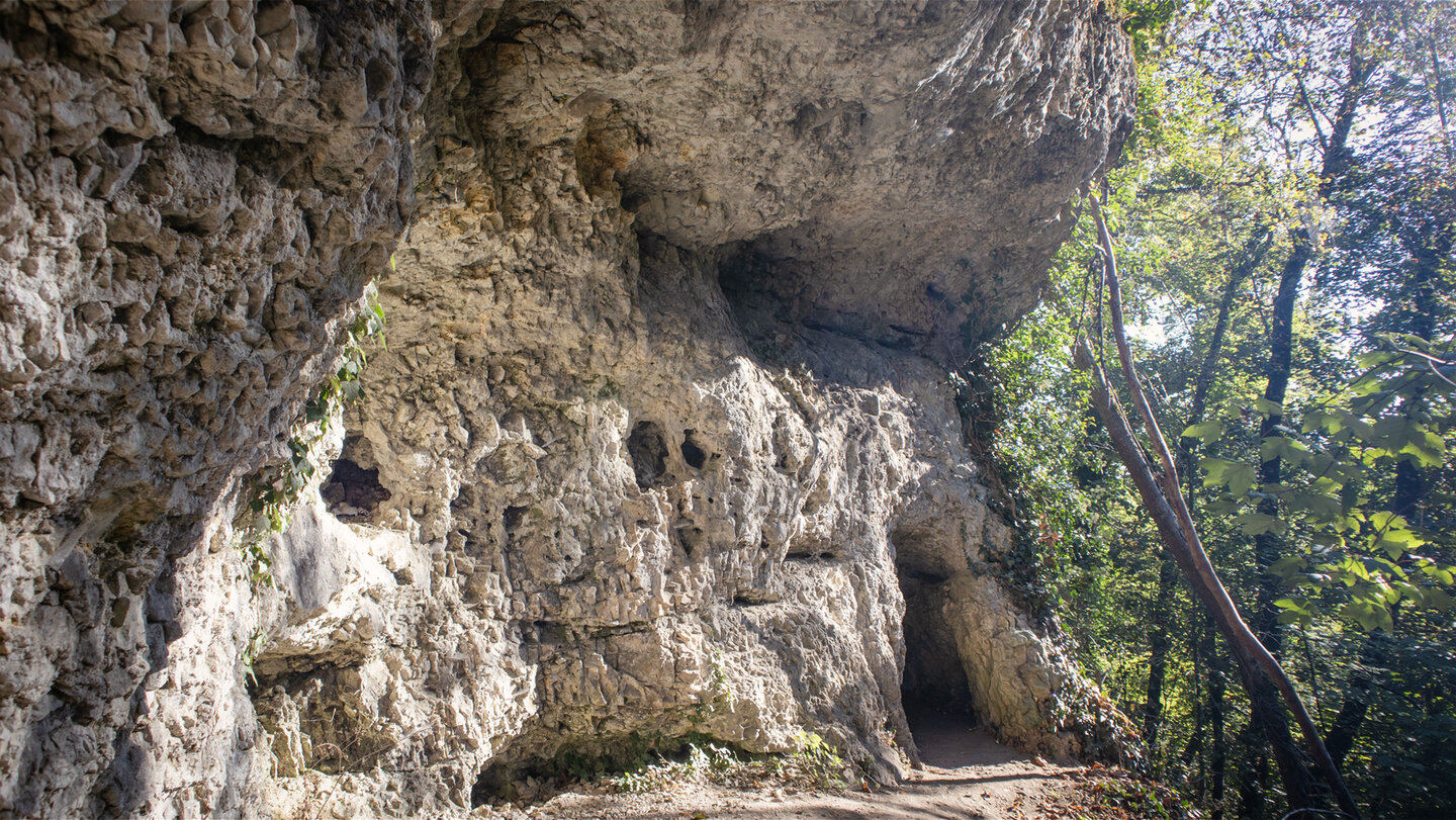Felsgrotten unterhalb der Eremitage | © © Sunhikes