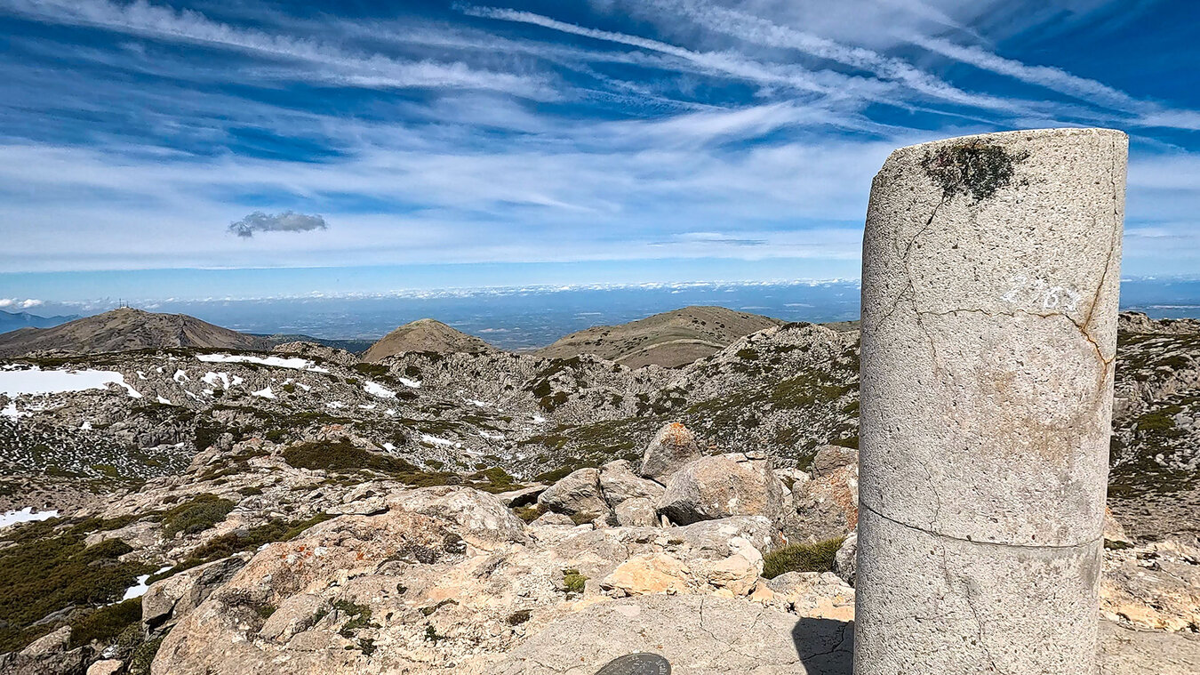 Gipfelpanorama auf dem Pico Mágina | © Sunhikes