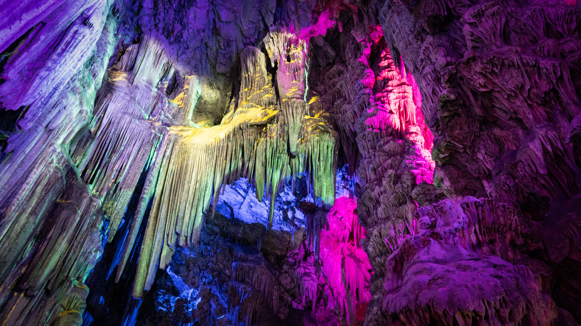 St. Michael’s Cave in Gibraltar | © Sunhikes