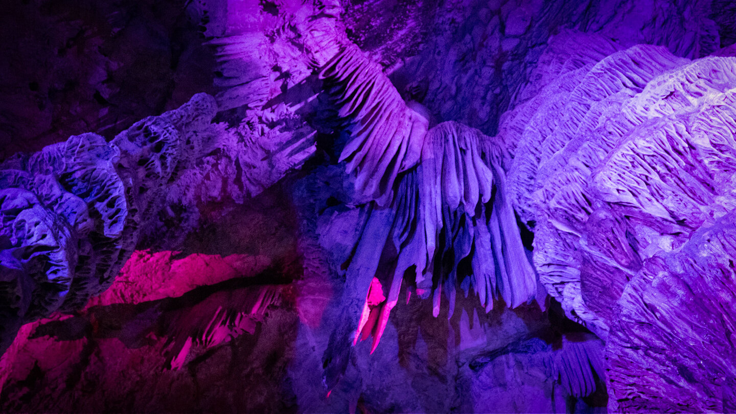 Tropfsteinformationen in der St. Michael’s Cave - Gibraltar | © Sunhikes