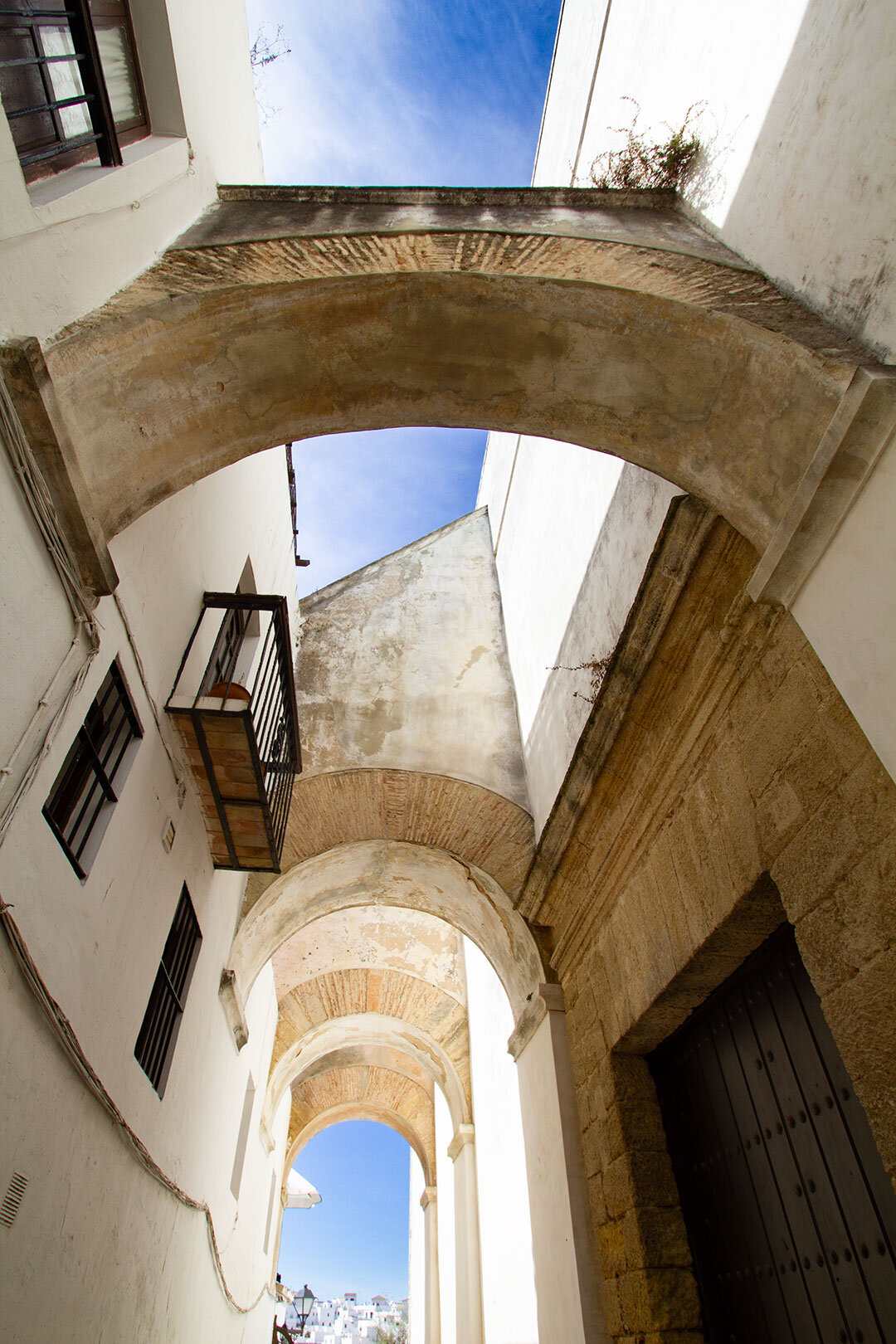 Rundbogengasse bei der Kirche Divino Salvador | © Sunhikes Rundbogengasse bei der Kirche Divino Salvador | © Sunhikes