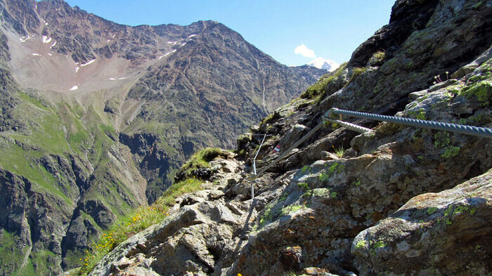 Stahlseilsicherungen Fuldaer Höhenwanderweg | © Sunhikes