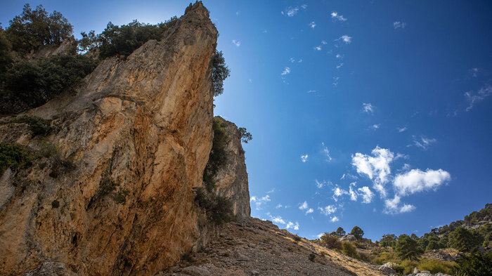 Anhöhe an der Osa-Schlucht | © Sunhikes