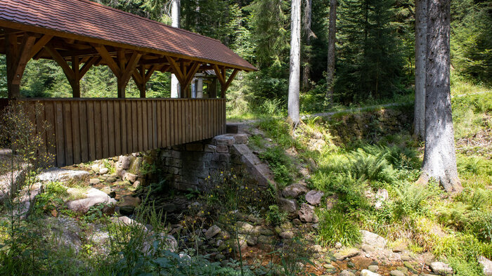 überdachte Brücke Tonbach | © Sunhikes