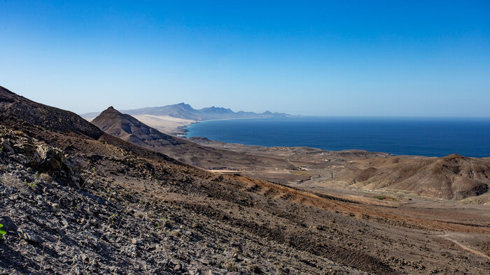 Blick auf die Halbinsel Jandía vom Naturdenkmal Cardón  | © Sunhikes