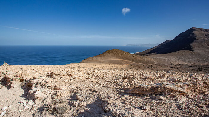 Ausblick Guanchenfundstätte Pecenescal-Pass Fuerteventura  | © Sunhikes
