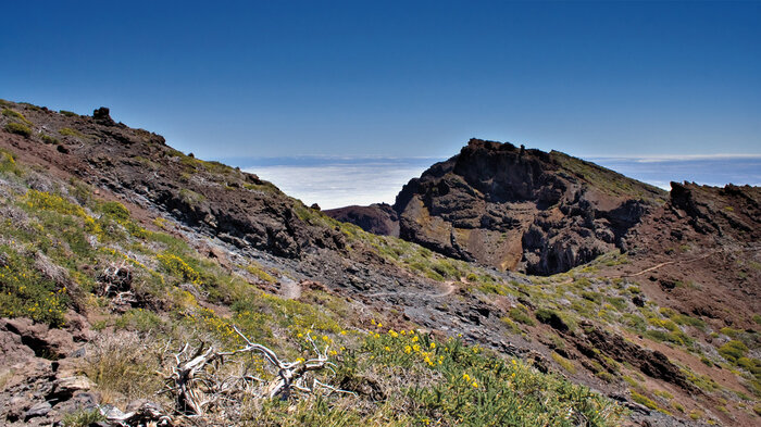 der Wanderweg GR-131 entlang der Abbruchkante der Caldera | © Sunhikes Wanderweg GR-131 entlang der Abbruchkante der Caldera | © Sunhikes