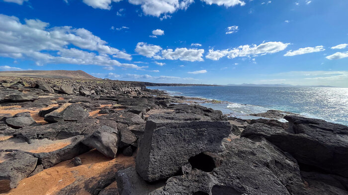 Montaña Roja Lanzarote | © Sunhikes