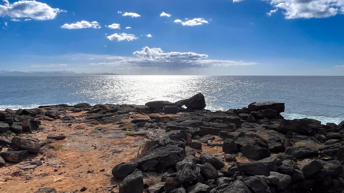 Ausblick Playa Blanca Lanzarote Fuerteventura | © Sunhikes