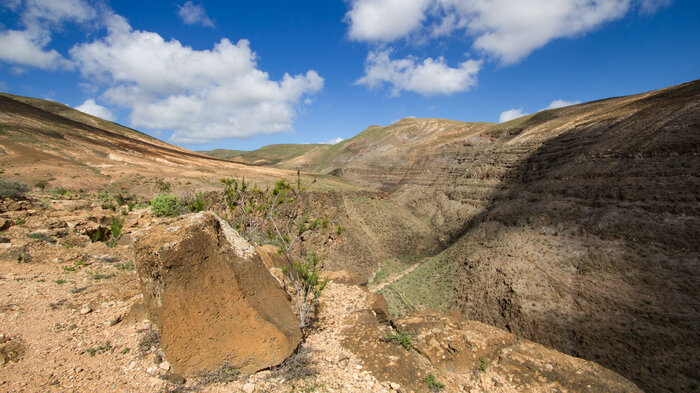 Wanderung im Naturschutzgebiet Tenegüime auf Lanzarote | © Sunhikes