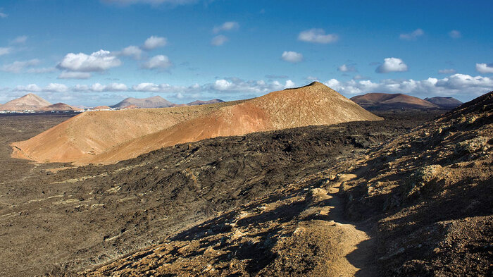 Montaña Caldereta Lanzarote | © Sunhikes